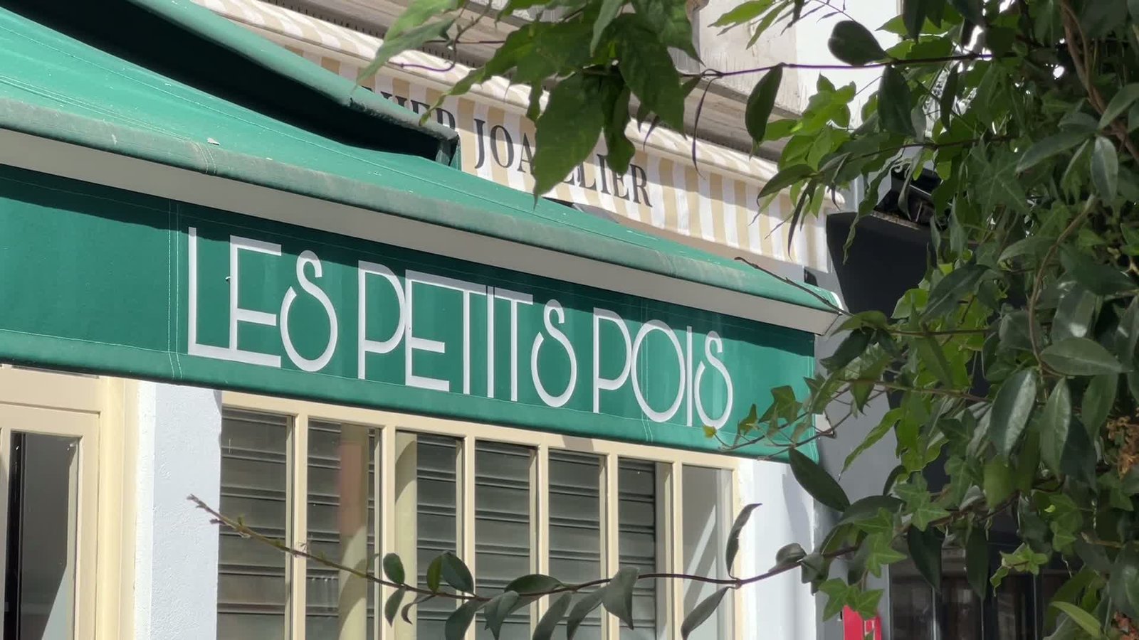 Devanture du restaurant Les Petits Pois